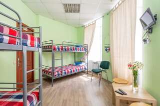 Хостел Бугров Нижний Новгород Кровать в общем номере для женщин с 4 кроватями-4